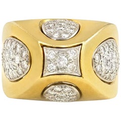1970s Sugarloaf Geometric Design Diamond Gold Ring 10