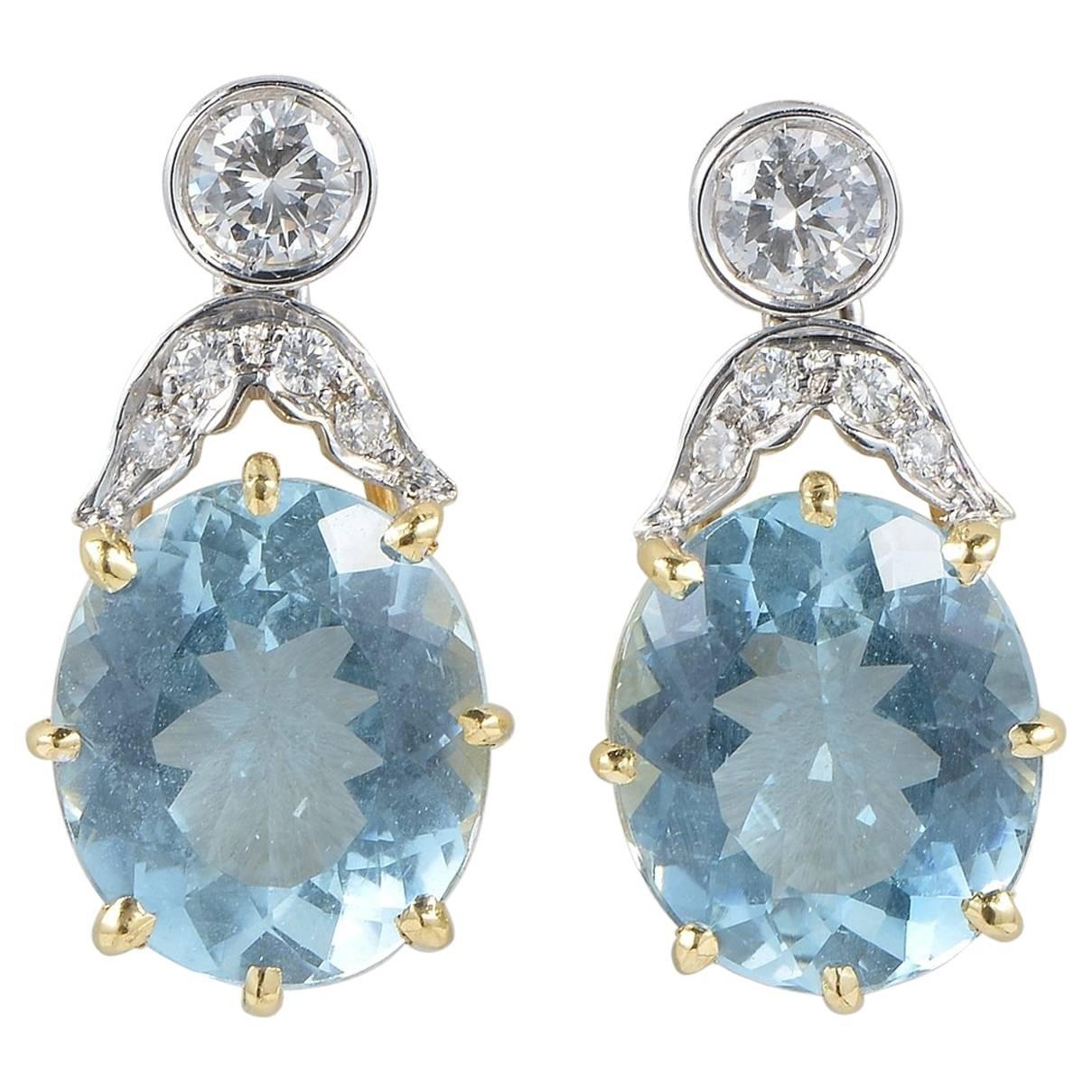 Art Deco 13.00 Carat Natural Aquamarine 1.05 Carat Diamond Drop Earrings For Sale