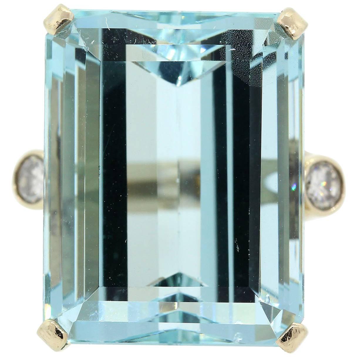 Vintage Aquamarine Diamond Ring