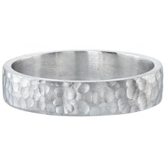 Hammered Platinum Men's Band 10