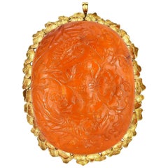 Retro Large Carved Amber and Yellow Gold Pendant and Brooch