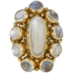 Cabochon Moonstone and Gold Ring 4