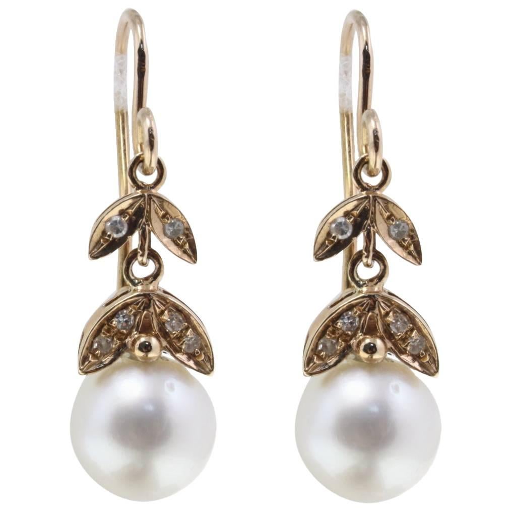  0.17 ct Diamonds and 3.30 g Australian Pearls Rose Gold Level-back Earrings