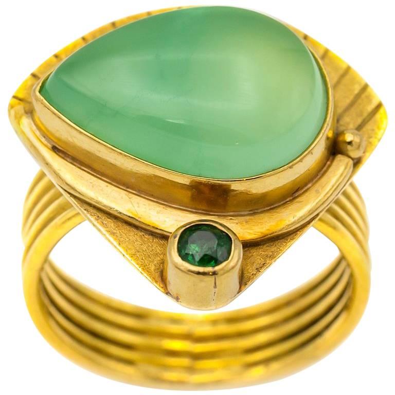 Vintage Pyramid Gold Ring with Green Garnet and Chalcedony