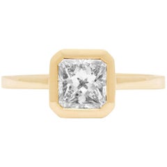 1.02 Carat Radiant Cut Diamond in Custom 18 Karat Yellow Gold Mounting