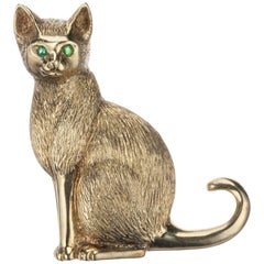 Emerald Cat Brooch in 14 Karat Yellow Gold