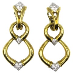Modern Diamond 18 Karat Yellow Gold Drop Earrings