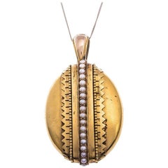 Victorian Split Pearl Gold Locket 5