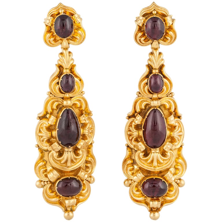 Georgian Garnet Earrings in 18K Gold For Sale at 1stDibs