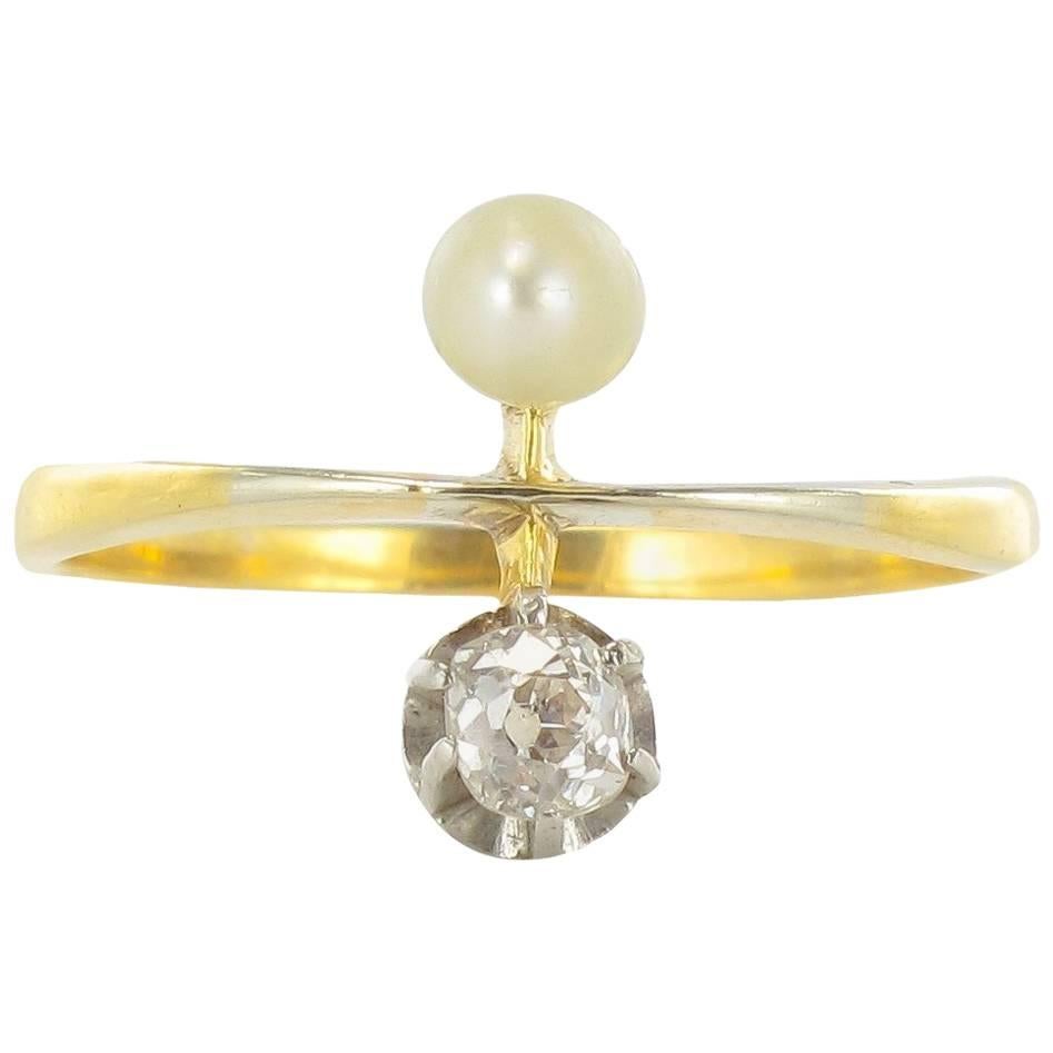 Antique Toi et Moi 18 Karats Yellow Gold Natural Pearl Diamond Ring