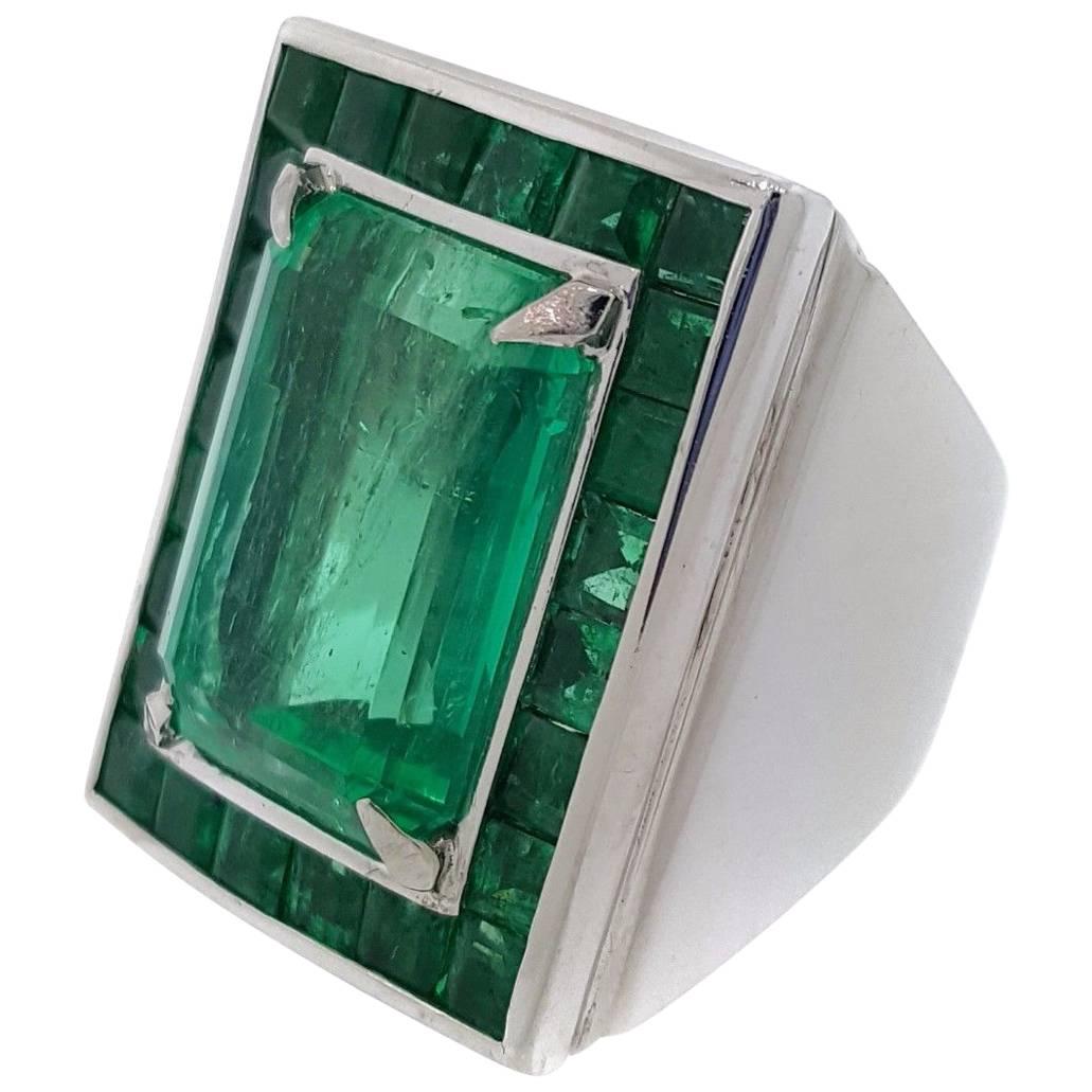 GIA Certified 17.23 Carat Colombian Emerald Cocktail Platinum Ring