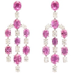 Élégantes boucles d'oreilles chandelier en platine, saphir rose et diamants