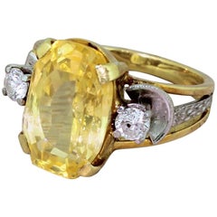 Retro Midcentury 5.70 Carat Natural Yellow Ceylon Sapphire Ring