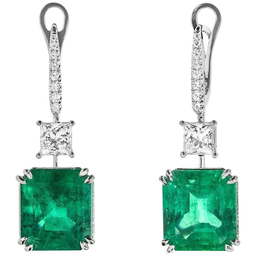 Colombian Emerald White Gold Earrings with Diamonds Gubelim Gem Lab