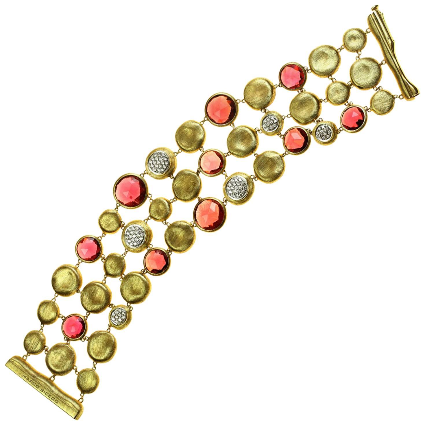 Marco Bicego Jaipur Diamant-Granat-Armband aus 18 Karat Gelbgold, dreireihig im Angebot