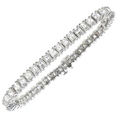 10.5 Carat Square Cut Emerald Diamond Platinum Line Bracelet
