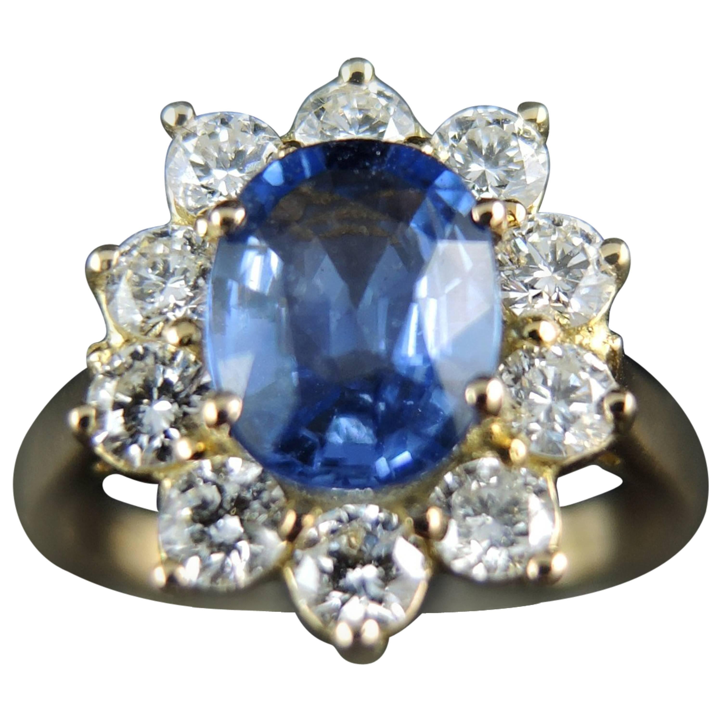 French Cluster Ring, Yellow Gold, Sapphire 0.80 Carat, Diamonds 0.80 Carat For Sale