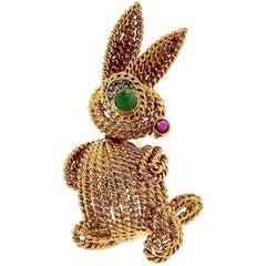 Vintage Midcentury Whimisical Van Cleef & Arpels Emerald Gold Bunny Rabbit Pin