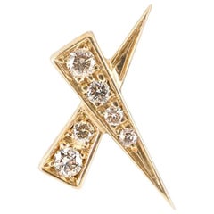 Daou Kiss Diamond Pave Single Earring, Romantic and Contemporary Design