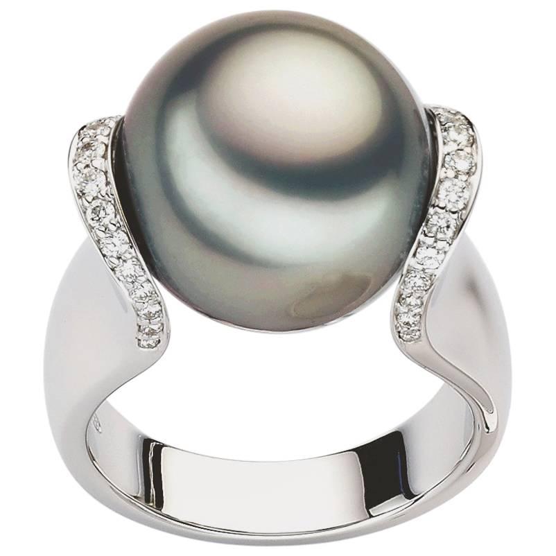 Carlos Udozzo, 18 Karat White Gold Tahitian Pearl Diamond Ring For Sale