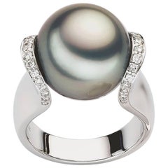 Carlos Udozzo, 18 Karat White Gold Tahitian Pearl Diamond Ring