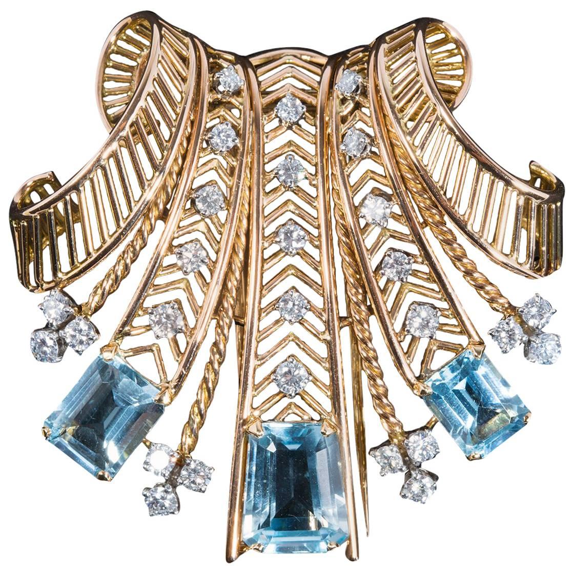 Boucheron 1940s Topaz, Diamond, Platinum and 18 Carat Gold Pendant-Brooch For Sale