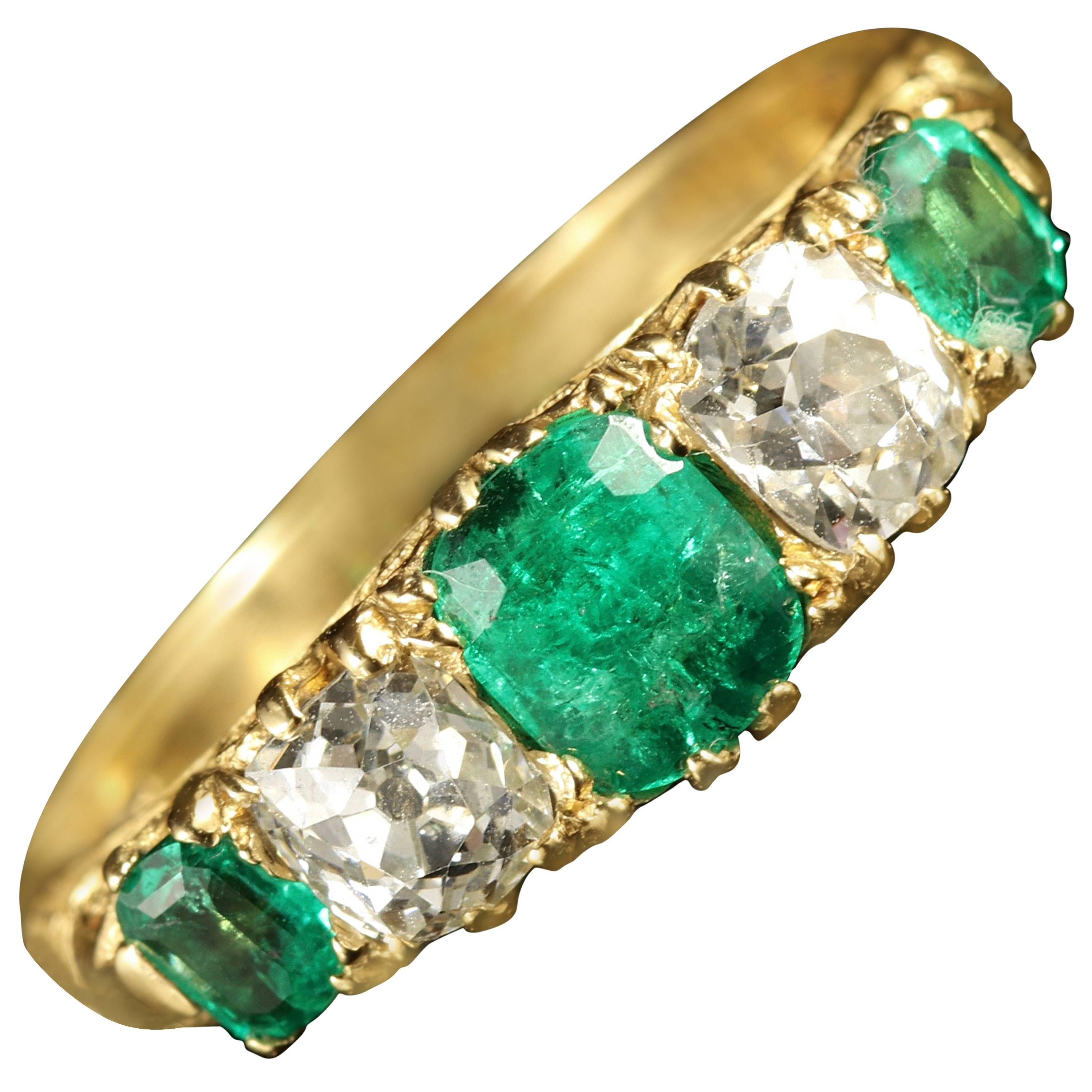 Antique Victorian Emerald Diamond Ring 18 Carat Gold, circa 1900