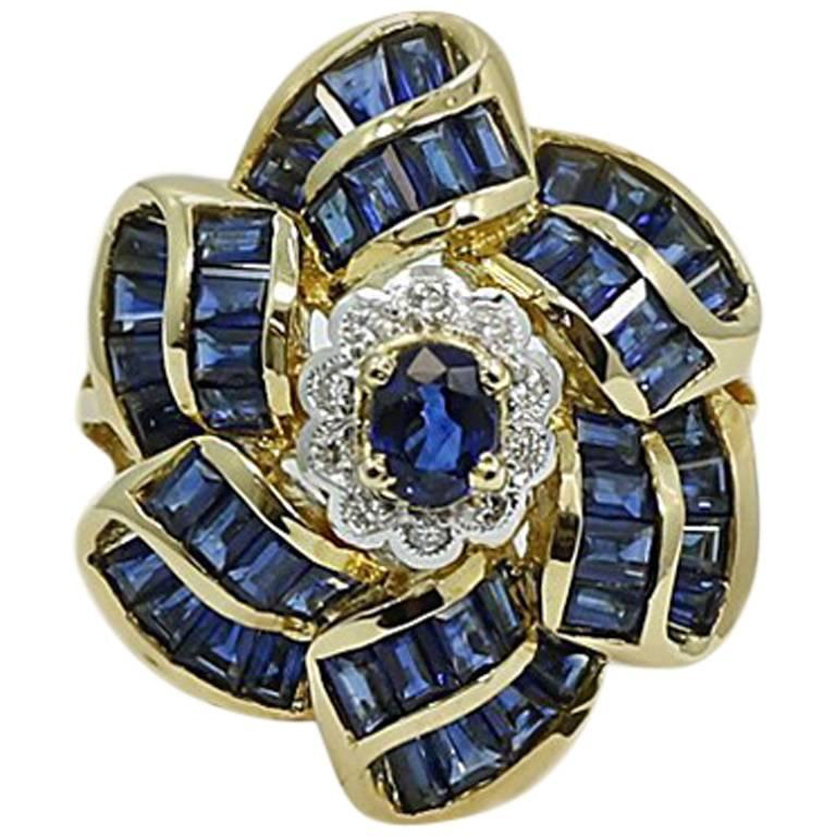 Diamond and Sapphire Flower Yellow Gold Ring For Sale
