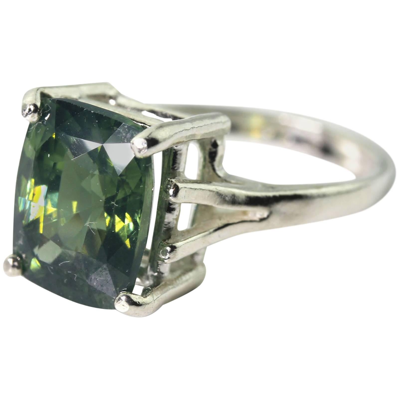Gemjunky Elegant Natural 7 Ct Rare Sparkling Sri Lankan Green Zircon Silver Ring