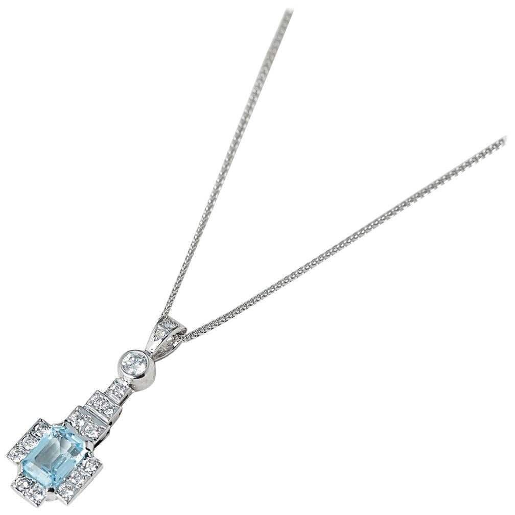 18 Karat White Gold Blue Topaz Diamond Pendant Necklace