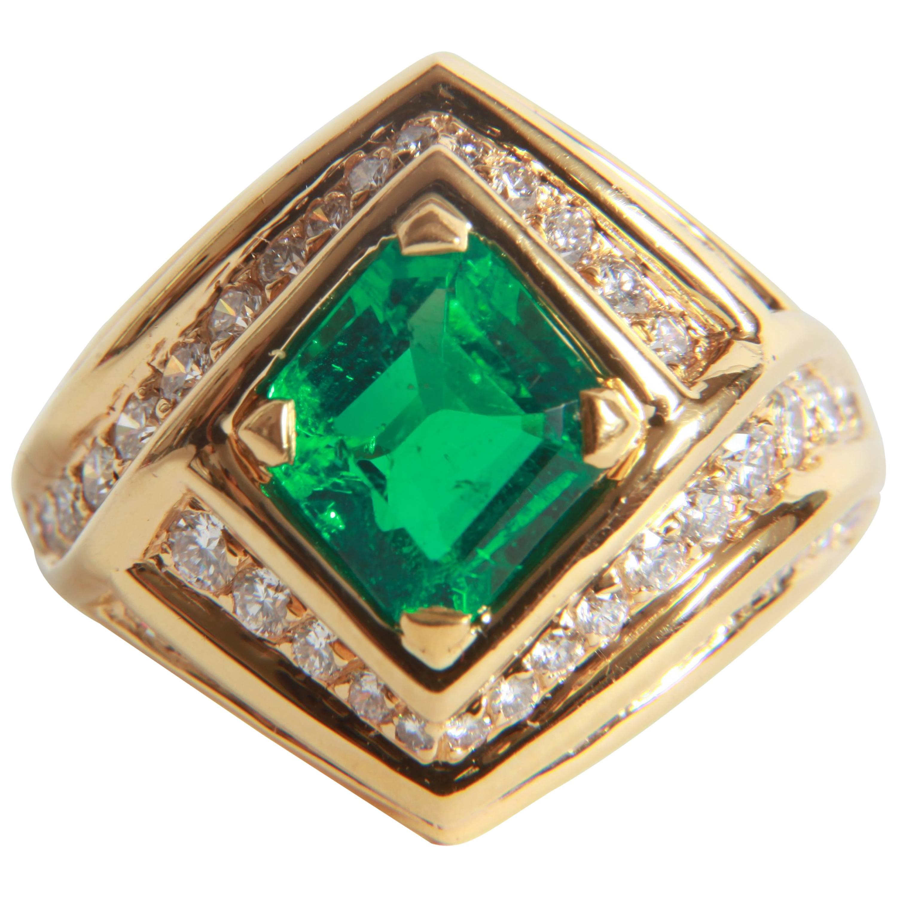 18K Yellow gold, Emerald 1, 23 carats and Diamond Ring by Marion Jeantet For Sale