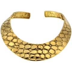 Collier ras du cou jaune crocodile