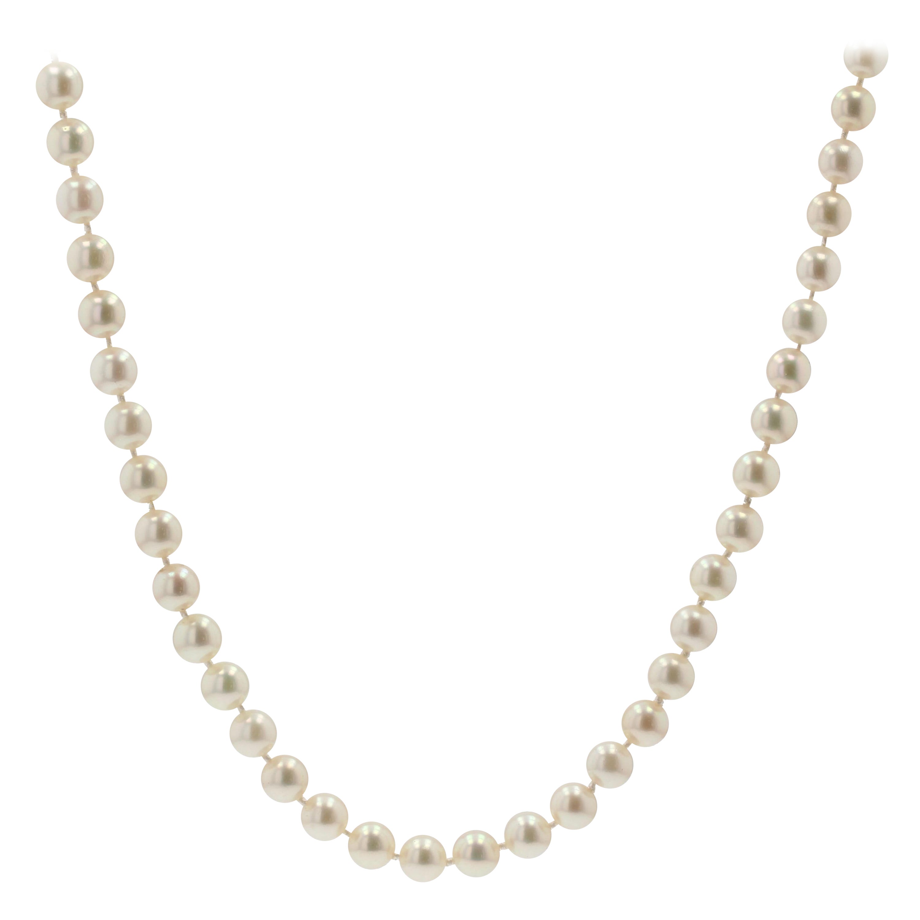 Were pearls popular in the 1950s?