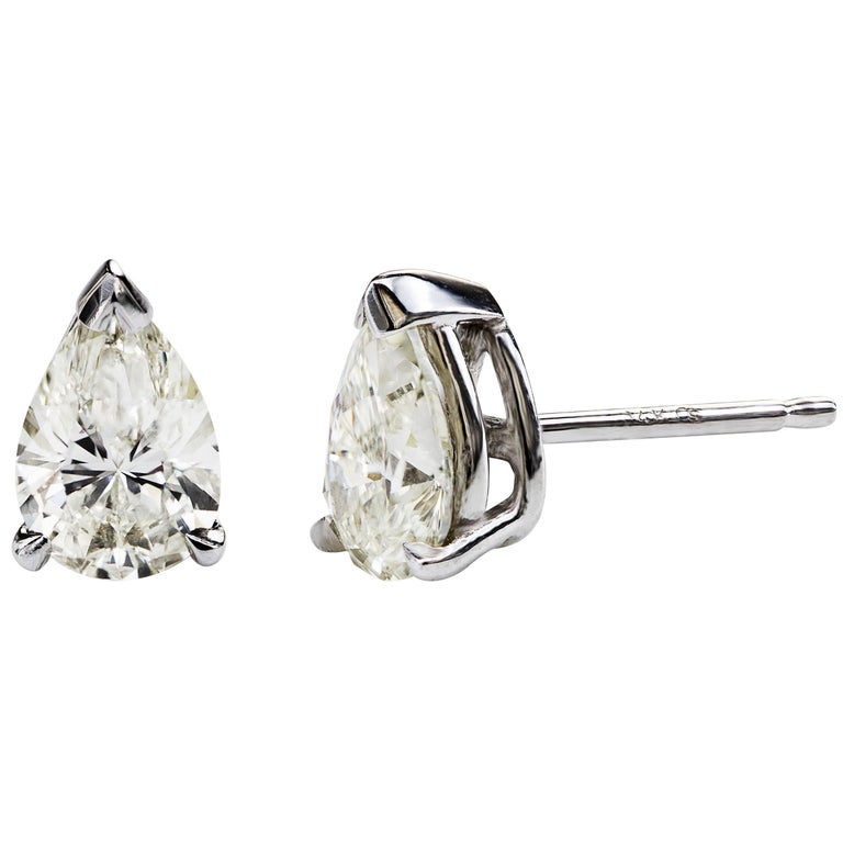 Pear Shape Diamond Stud Earrings For At 1stdibs Pear Shape Diamond Stud Earrings For