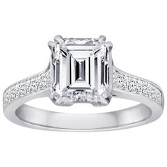 Emerald Cut Diamond VVS-VS clarity 2.02 Carat Gold Bridal Fashion Cocktail Ring