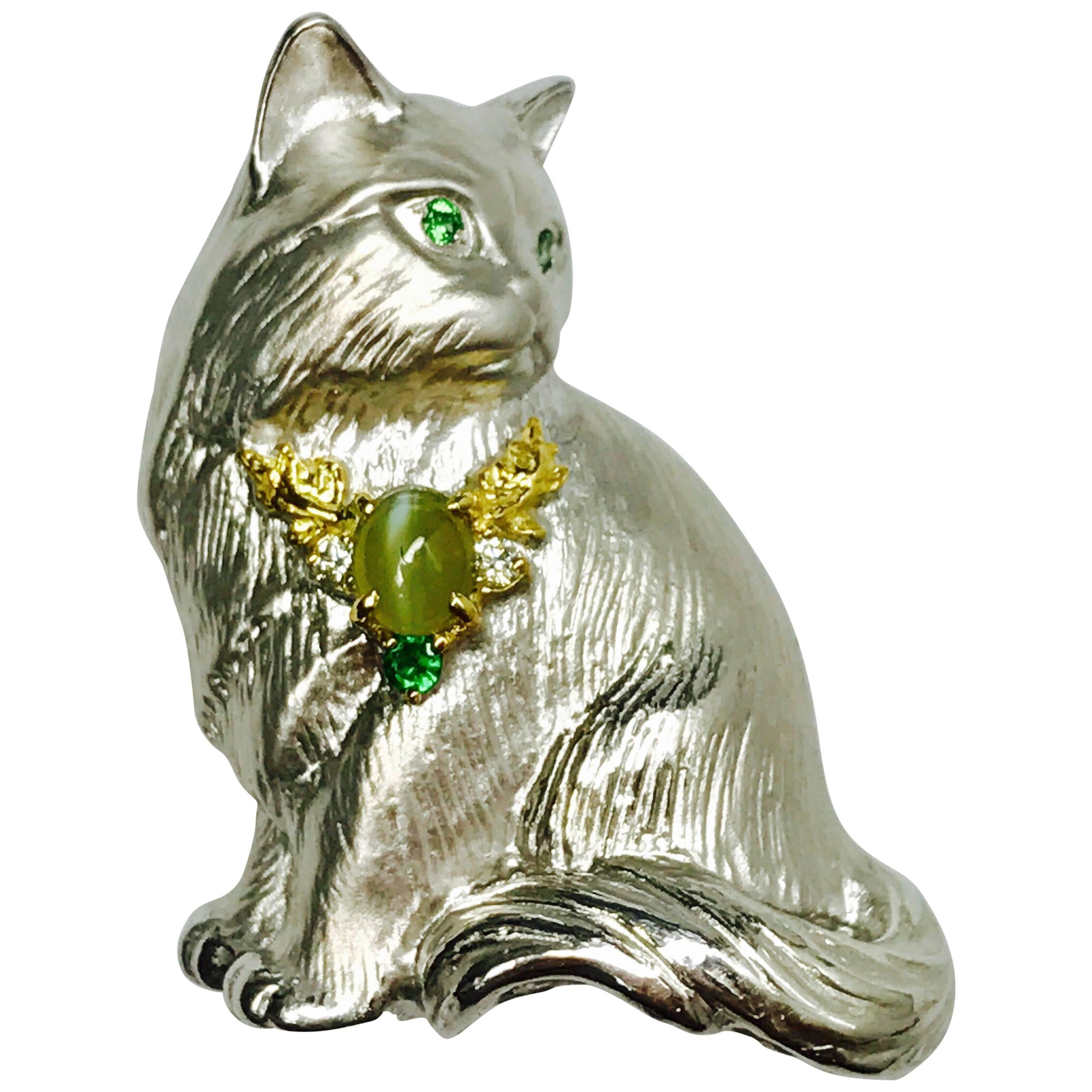 Matsuzaki Cabochon Chrysoberyl Cat’s Eye Green Garnet Diamond Cat Gold Brooch For Sale