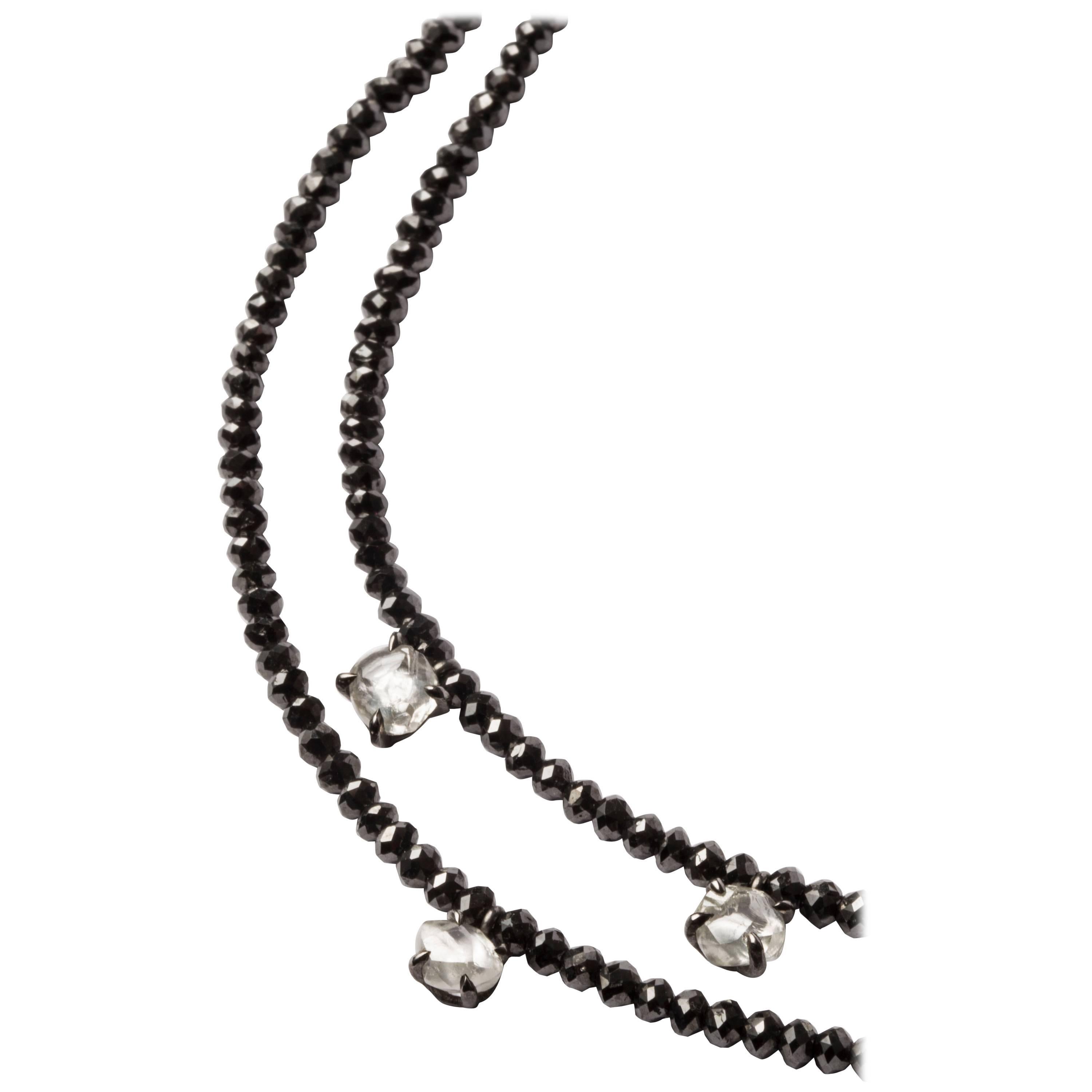 3.39 Carat Rough and 62.27 Carat Black Facetted Diamonds Collier Necklace For Sale