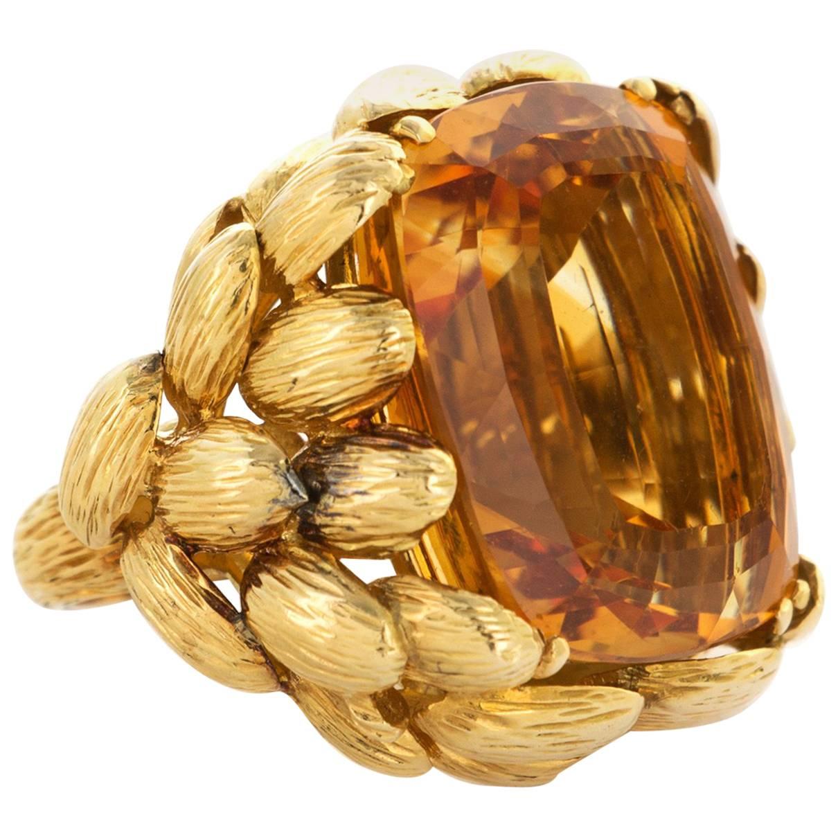 Chaumet Paris 18 Karat Yellow Gold Citrine Ring For Sale