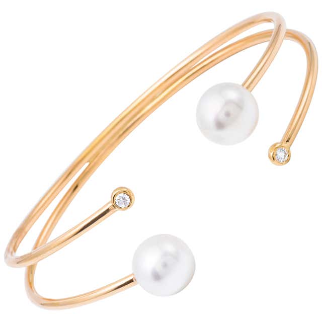 South Sea and Tahitian Pearl Gold Bangle Bracelet For Sale at 1stDibs