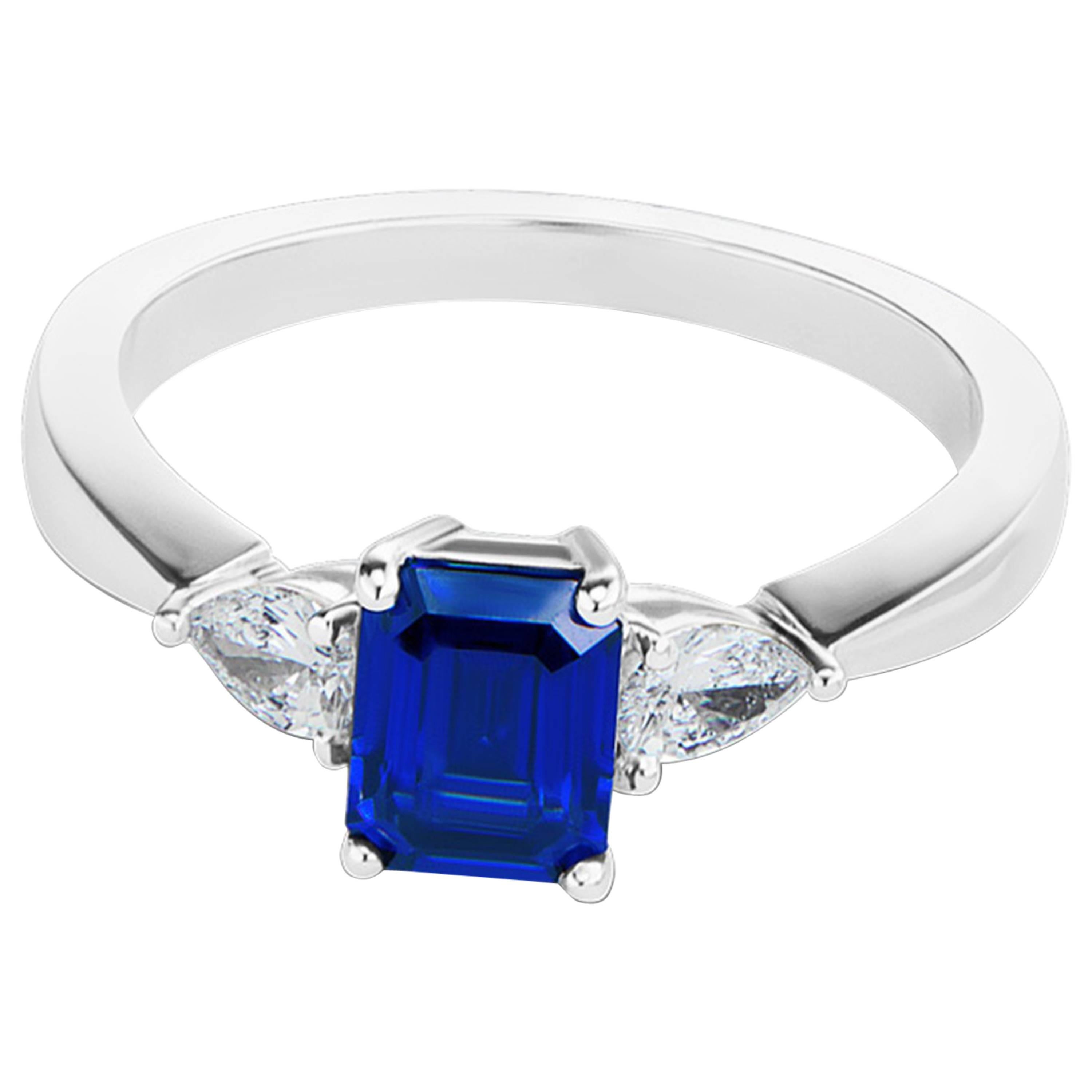 1.12 Carat Sapphire and Diamond 18K White Gold Ring For Sale