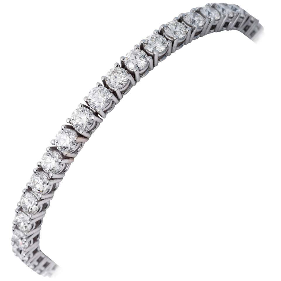 Important 21.15 Carat Diamond Tennis Bracelet For Sale at 1stDibs