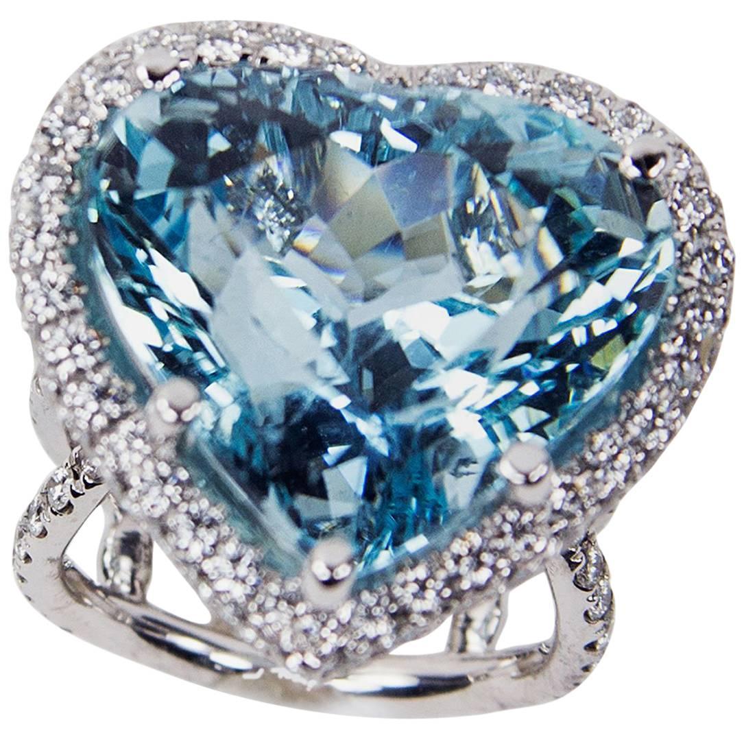 29.60 Carat Heart Shape Aquamarine Diamond Gold Ring Estate Fine Jewelry