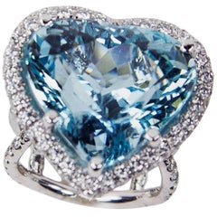 29.60 Carat Heart Shape Aquamarine Diamond Gold Ring Estate Fine Jewelry