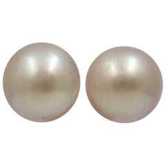 18 Karat Yellow Gold Cultured Pearl Earrings