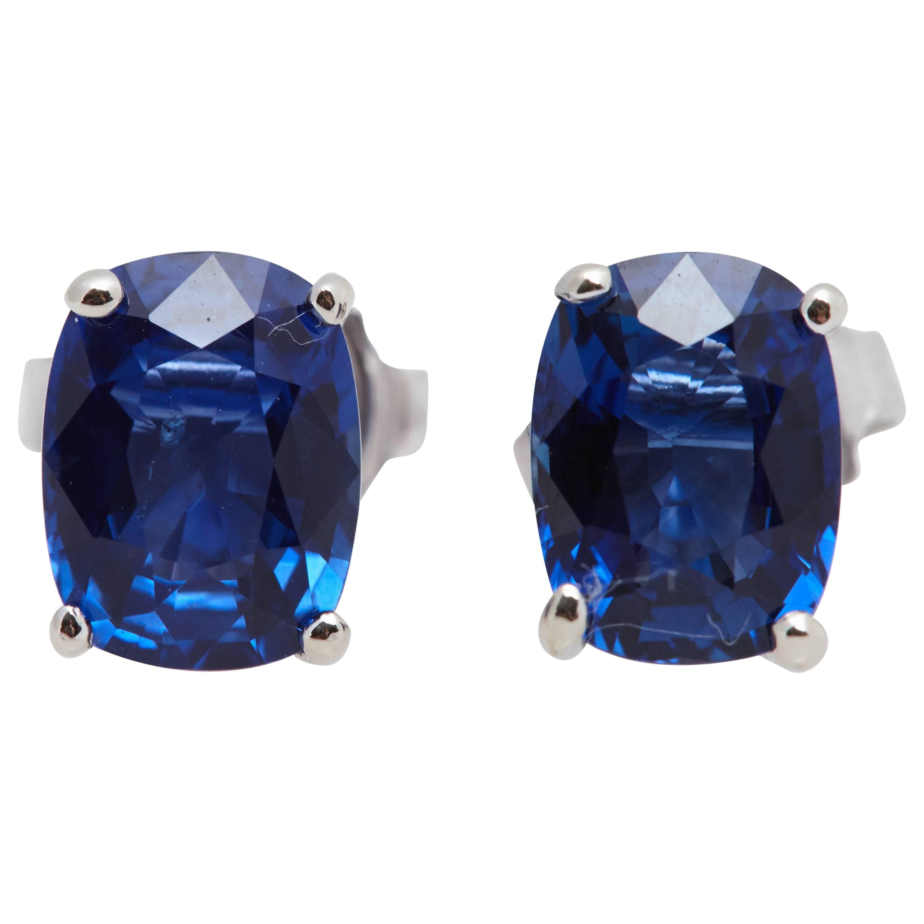 Blue Sapphire Cushion Shaped White Gold Earrings 2.81 Carat For Sale