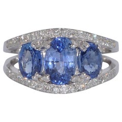 Blue Sapphires 3.0 Carat and White Diamonds White Gold Ring