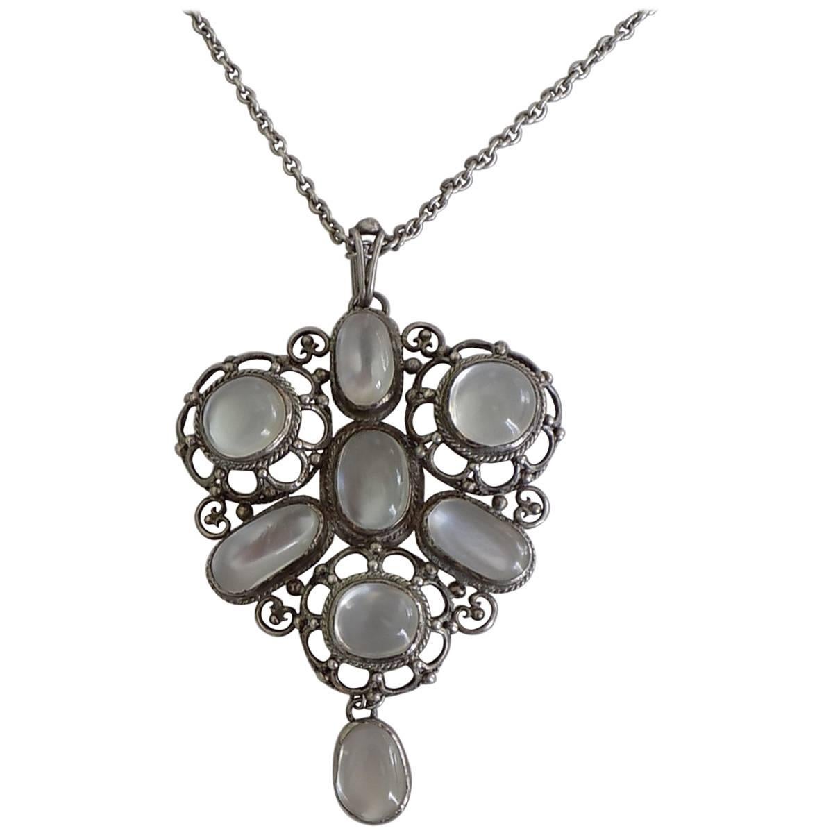 Arts & Crafts 1920s White Moonstone Silver Necklace