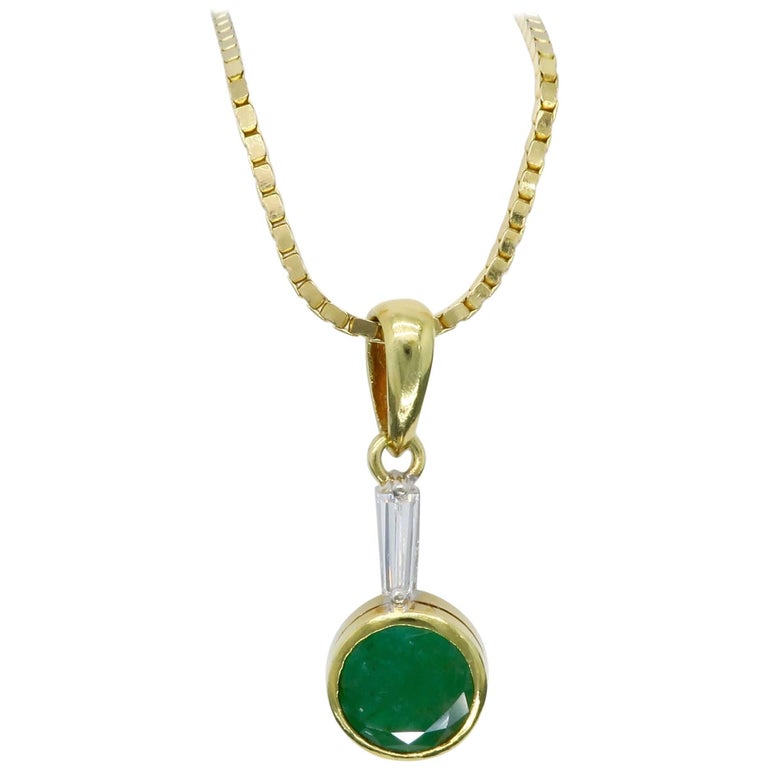 Antique Emerald Drop Necklace For Sale at 1stdibs