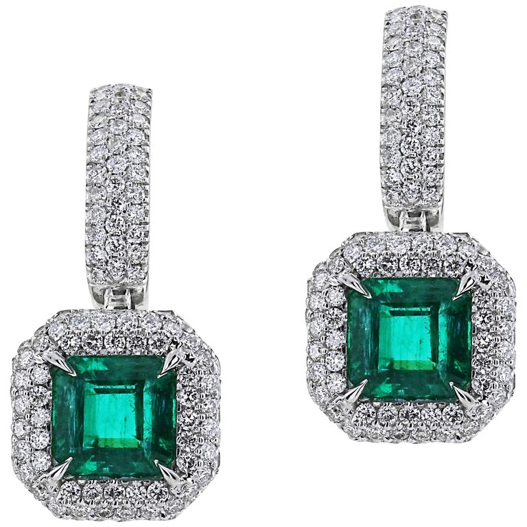 IGL White Gold Diamond Emerald Earrings For Sale at 1stDibs
