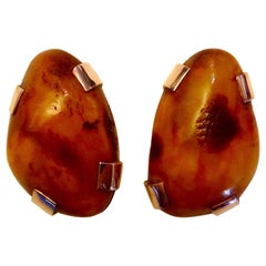 Michael Kneebone Boucles d'oreilles boutons en or rose et ambre baltique avec pépite d'ambre